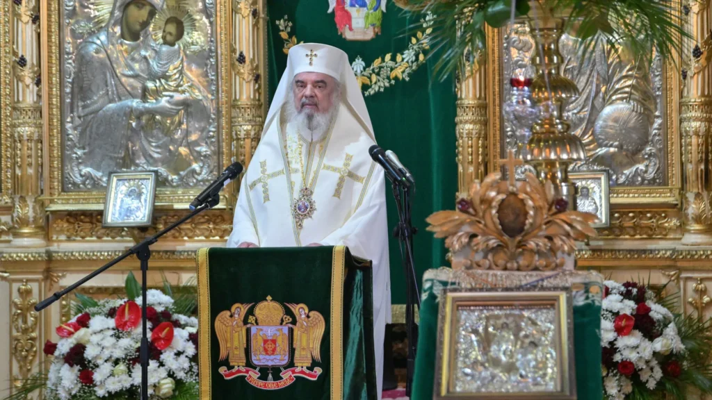 Patriarhul Daniel, la Mănăstirea Pasărea: Credința celor milostivi îl ajută pe cel bolnav