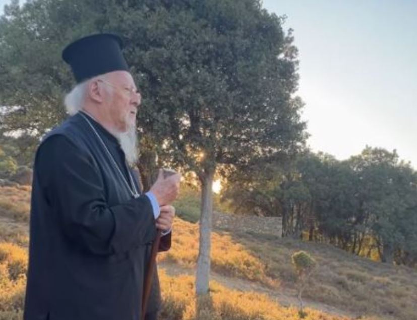 Ο Οικουμενικός Πατριάρχης ψάλλει το “Φως ιλαρόν” μέσα στην φύση της Ίμβρου (ΒΙΝΤΕΟ)