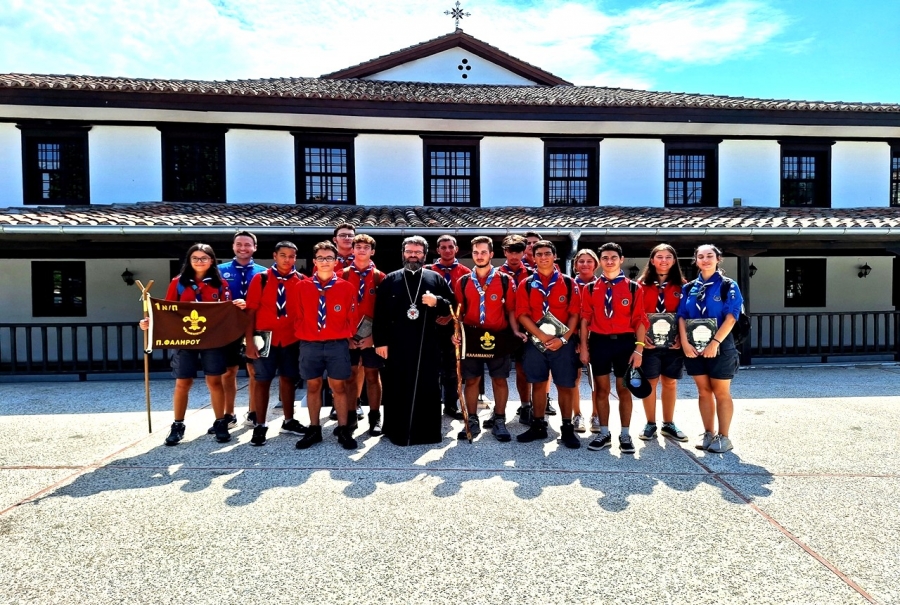 Επίσκεψη Ναυτοπροσκόπων στην Ιερά Μητρόπολη Μαρωνείας