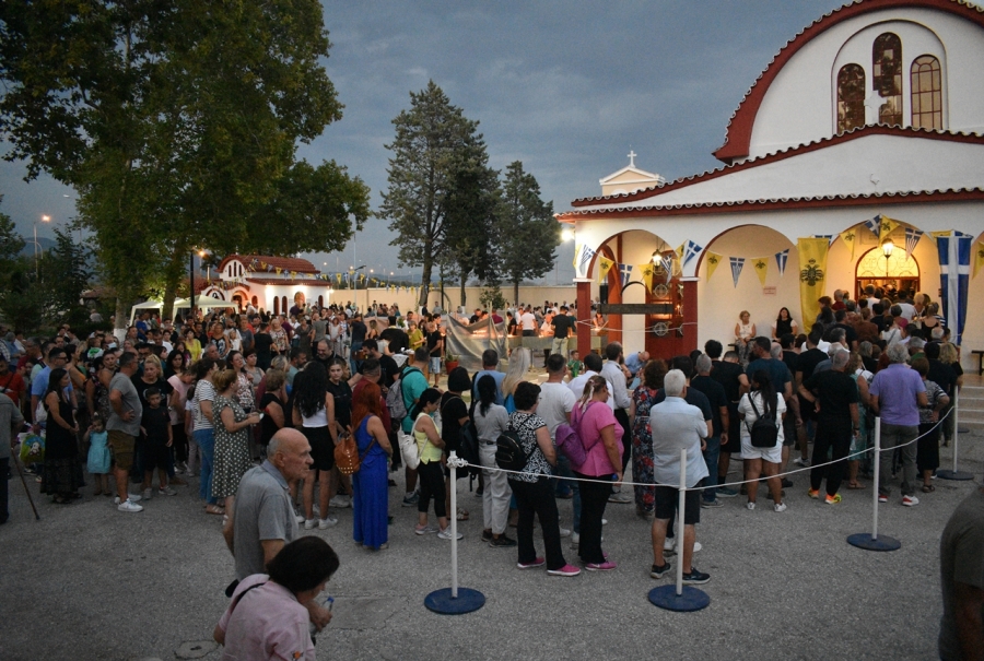 Μονή Βαθυρρύακος: Πλήθος πιστών στο μεγάλο προσκύνημα της Παναγίας στη Θράκη (ΦΩΤΟ+ΒΙΝΤΕΟ)