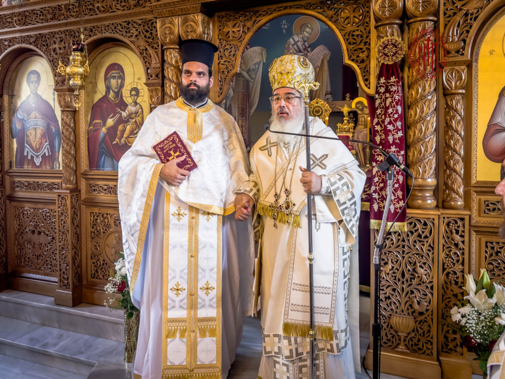 Χειροτονία Πρεσβυτέρου από τον Μητροπολίτη Πρεβέζης