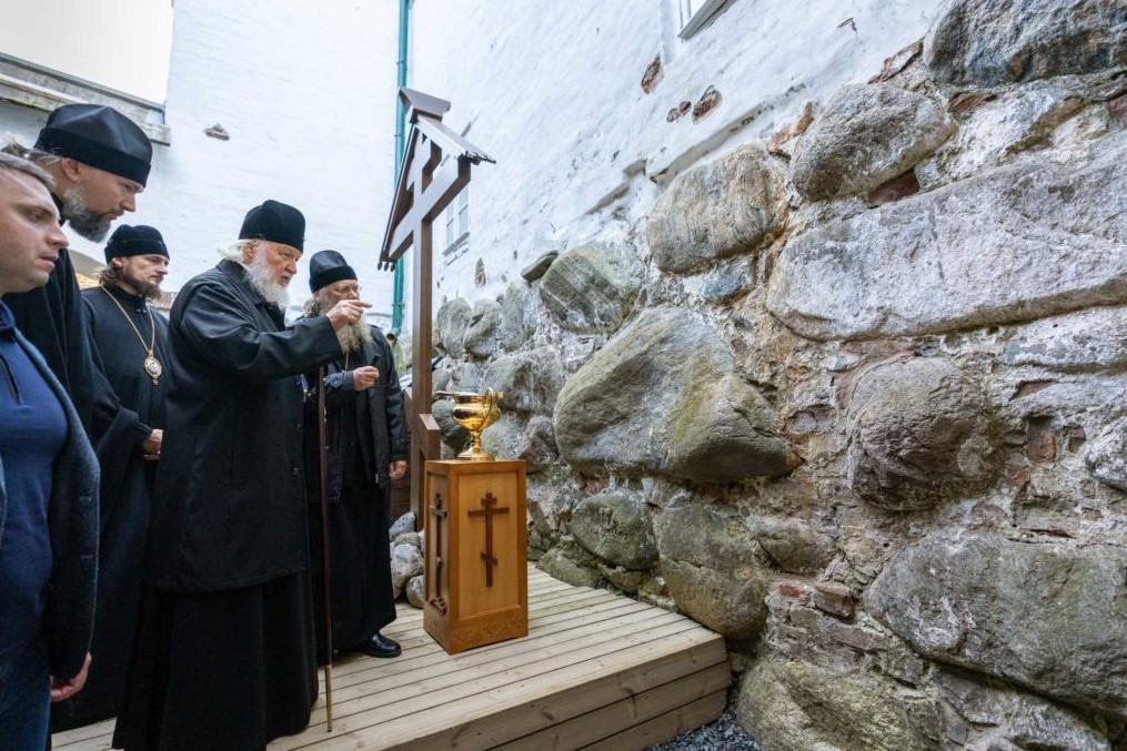 Ο Πατριάρχης Μόσχας στην Ι.Μ. Μεταμορφώσεως του Σωτήρος Σολοβέτσκι – Το «ευχαριστώ» στον Πούτιν