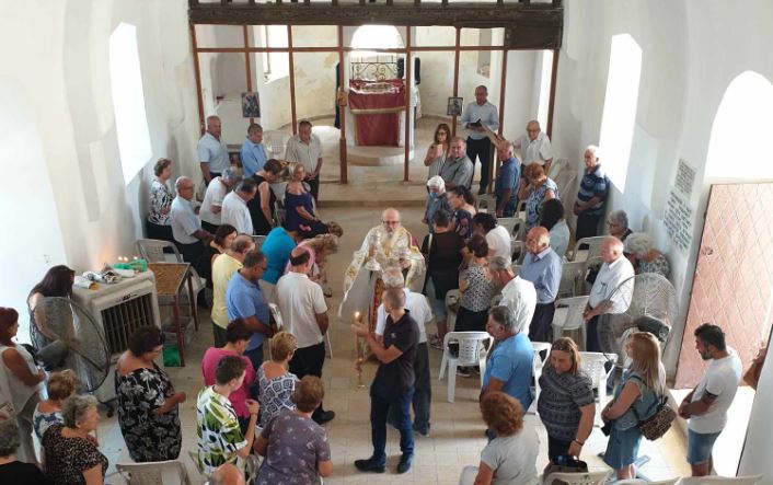 Ψαλμοί και ύμνοι στον κατεχόμενο ναό του Τιμίου Προδρόμου Γύψου