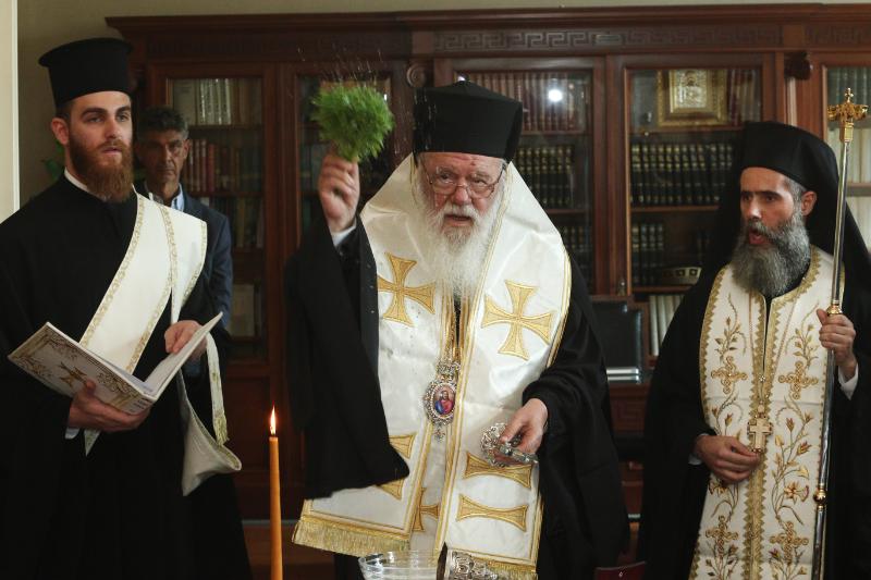 Archbishop Ieronymos performs Sanctification Service for new Academic Year at the University of Athens