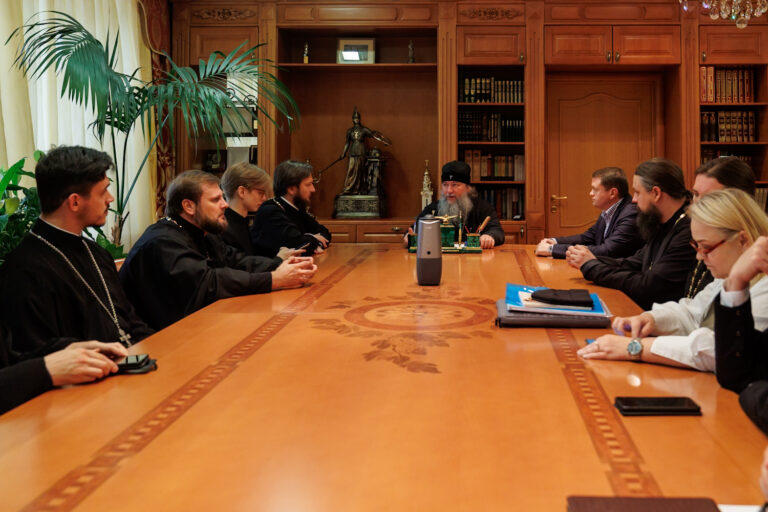Председатель Синодального отдела религиозного образования и катехизации провел совещание со священниками, духовно окормляющими высшие учебные заведения Среднего Урала