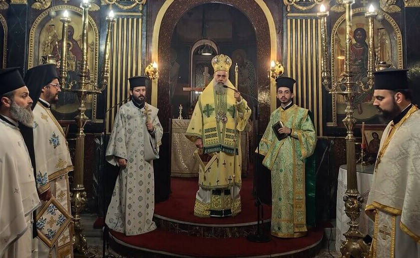 Αγρυπνία επί τη ανακομιδή των λειψάνων του Αγίου Νεκταρίου στη Μητρόπολη Θεσσαλιώτιδος