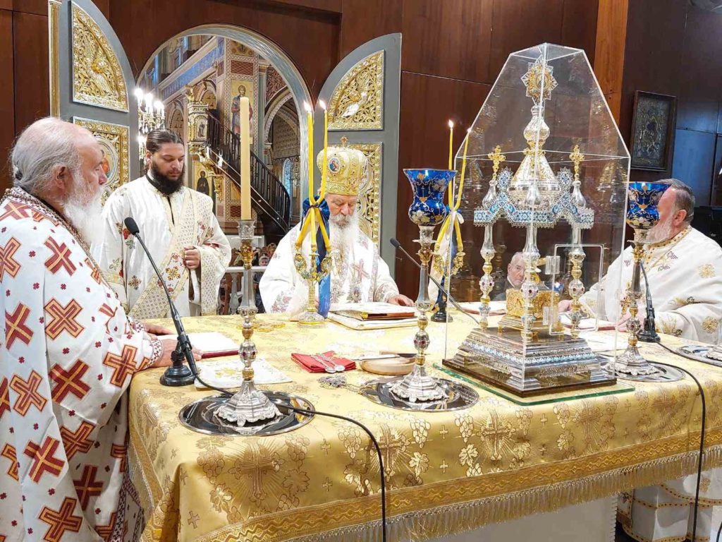 O Μητροπολίτης Ύδρας ιερούργησε στον Ιερό Ναό Ευαγγελιστρίας Πειραιώς