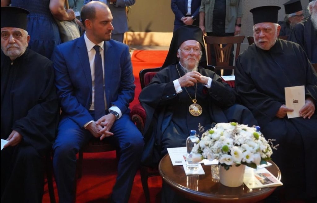 منح قدس الاب كالينيكوس رتبة ارشمندريت ( مستحق)