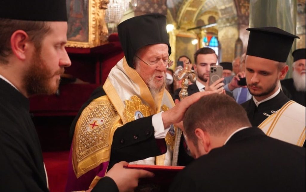 منح قدس الاب كالينيكوس رتبة ارشمندريت ( مستحق)