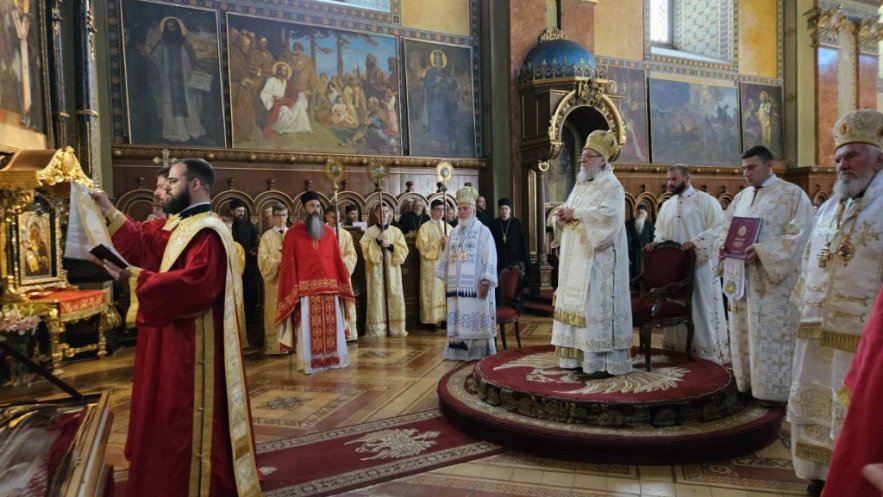 Митрополит Василије богослужио у Саборној цркви у Сремским Карловцима