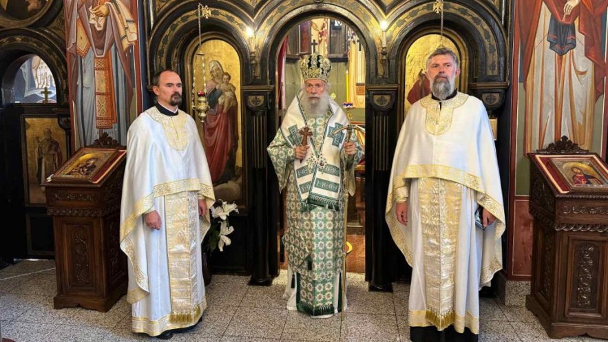 Епископ Алексеј богослужио у цркви Светог Николе на Новом гробљу