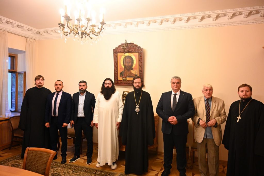 Состоялась встреча председателя ОВЦС с делегацией Высшего духовного совета езидов