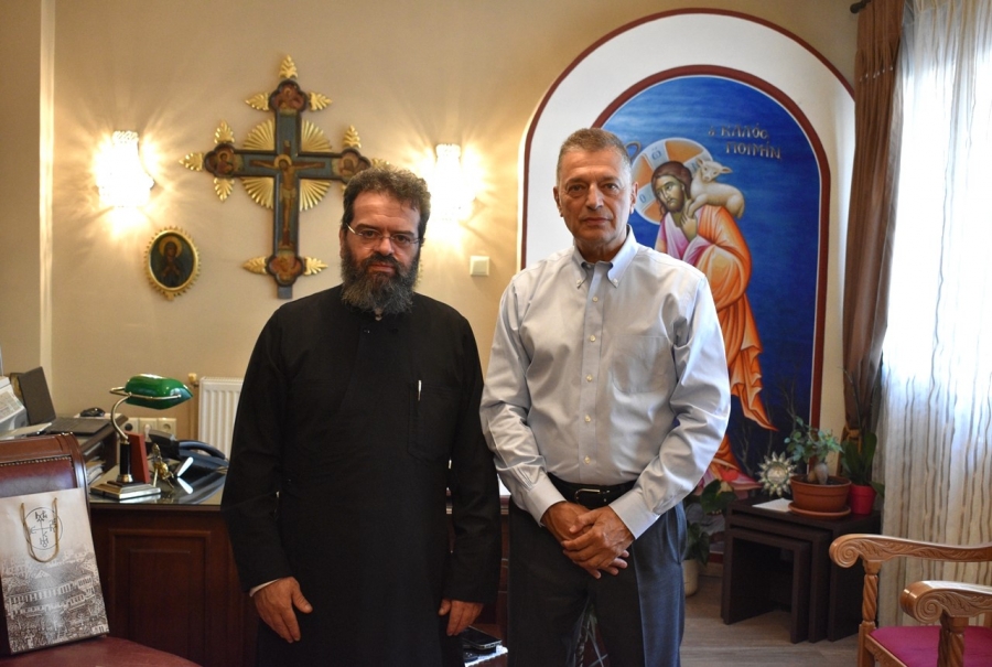 Επίσκεψη του νέου Πολιτικού Διοικητή του Αγίου Όρους στον Μητροπολίτη Μαρωνείας