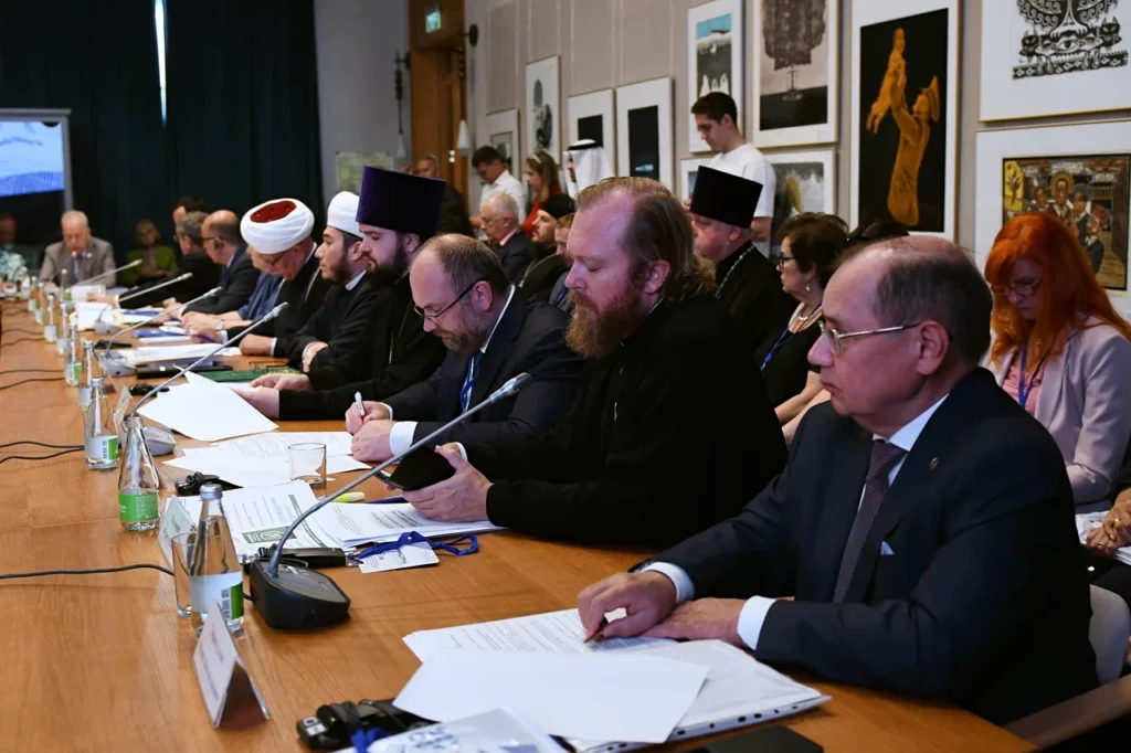 Представители Церкви приняли участие в круглом столе «Общественность БРИКС за суверенное развитие» в Казани