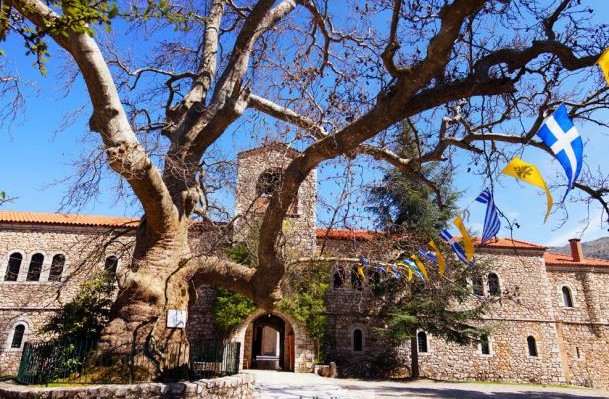 O Οδοντωτός επεκτείνεται προς τη Μονή Αγίας Λαύρας – Τι δηλώνει ο Δήμαρχος Καλαβρύτων