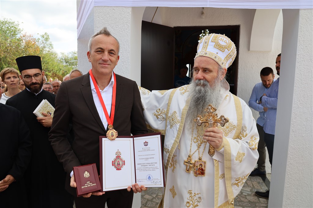 Митрополит Фотије: Потребна нам је суштина, а то причешће живим Христом, истином, правдом и сваким добром