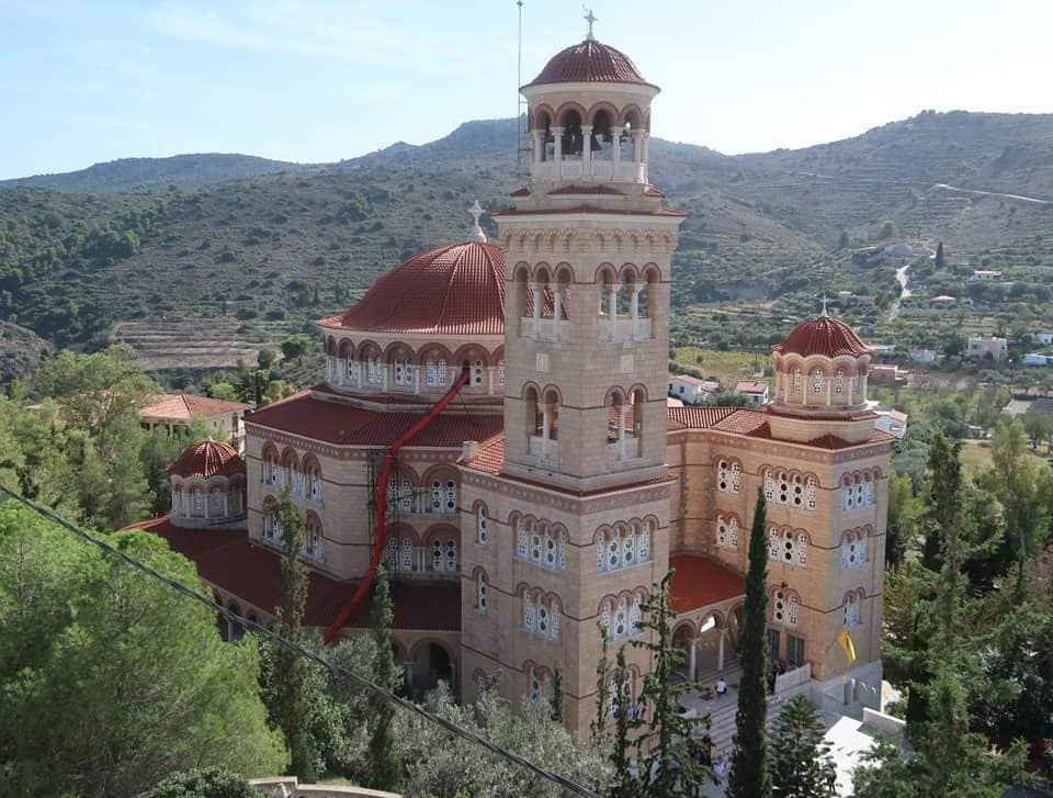 Εορτάζει η Μονή του Αγίου Νεκταρίου στην Αίγινα