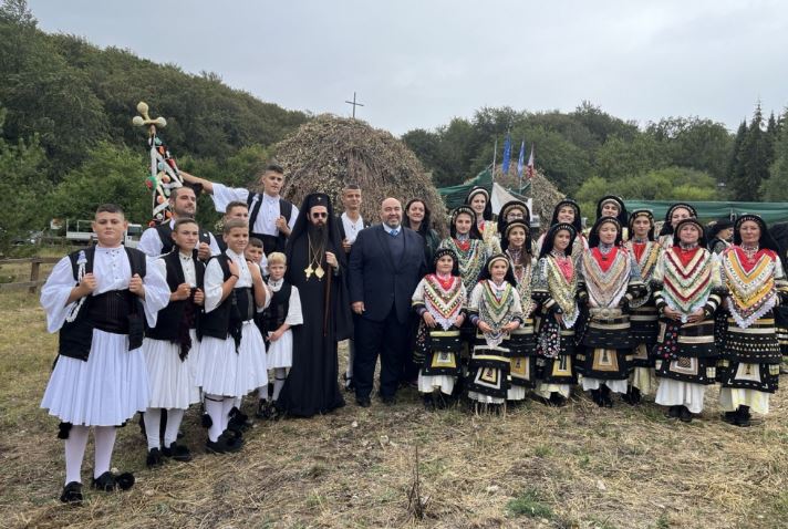 Сливенският митрополит Арсений благослови Събора на каракачаните