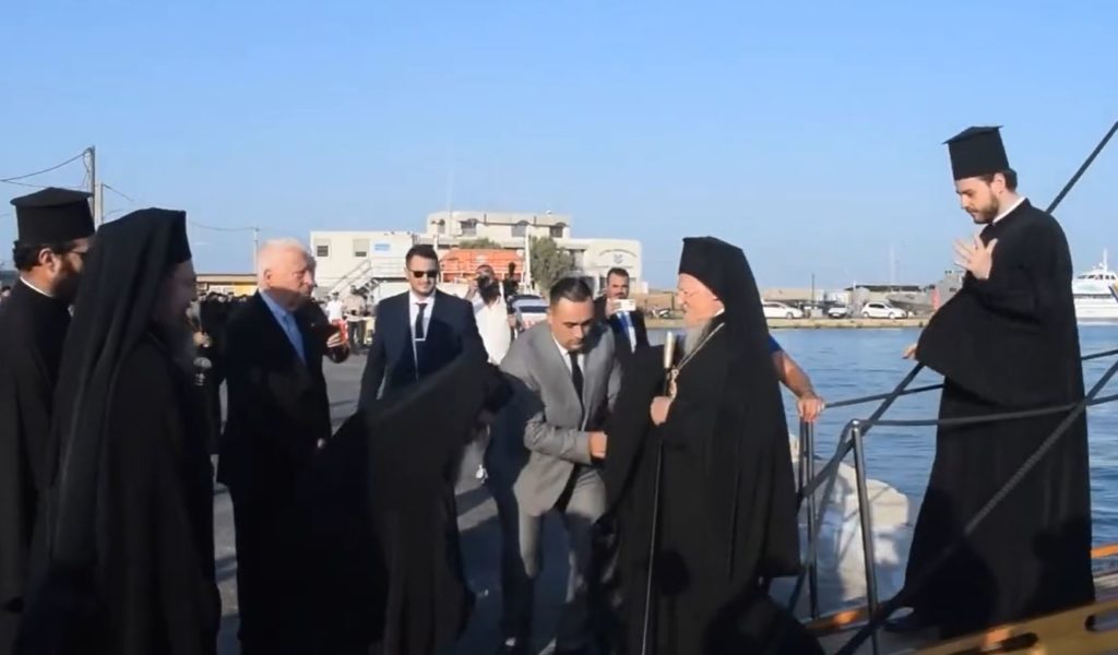‎صور وصول البطريرك المسكوني إلى جزيرة خيوس