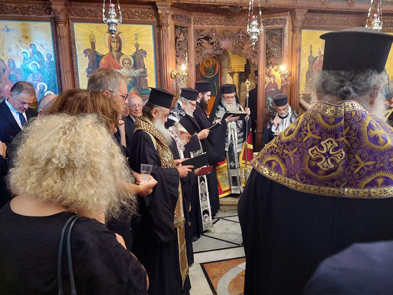 “Ο Ιωνάς ήταν ελαία ειρήνης και ελπίδος” – Ο Πατριάρχης Ιεροσολύμων στη Νεκρώσιμη Ακολουθία του αδίκως φονευθέντα Έλληνα στο Ισραήλ