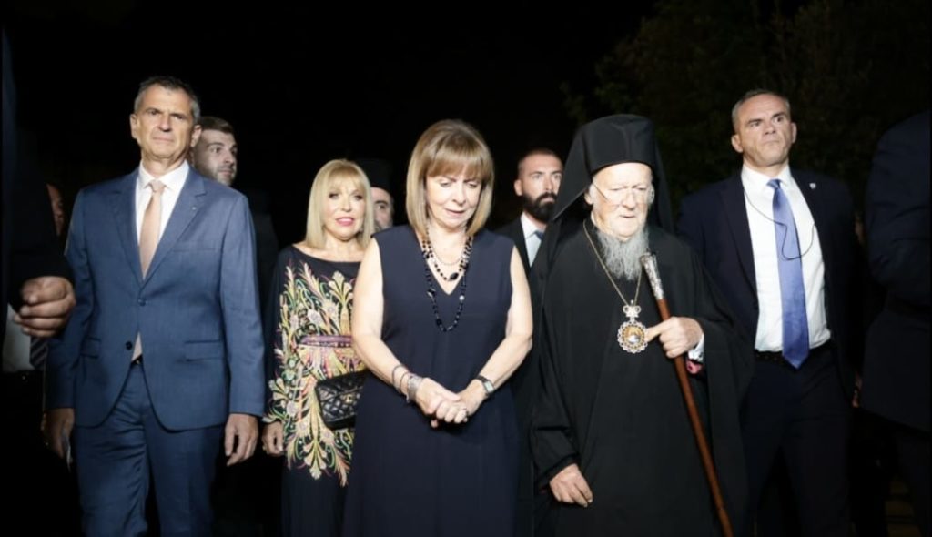 الكلي القداسة مع فخامة رئيسة اليونان في حفل بعنوان من أجل امبروسs