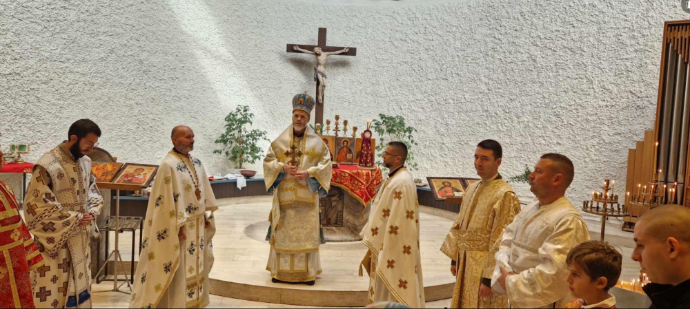 Архиерейска света литургия в град Франкфурт