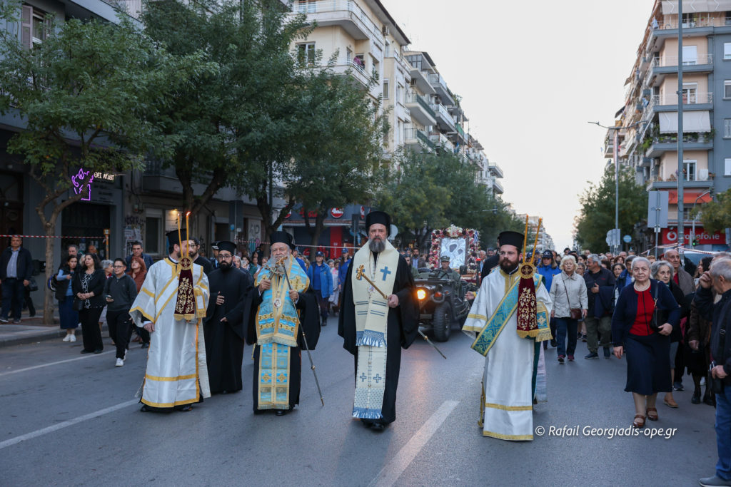 Η Θεσσαλονίκη υποδέχθηκε την Ιερά Εικόνα της Παναγίας Φανερωμένης από τη Νέα Αρτάκη Ευβοίας (ΒΙΝΤΕΟ – ΦΩΤΟ)