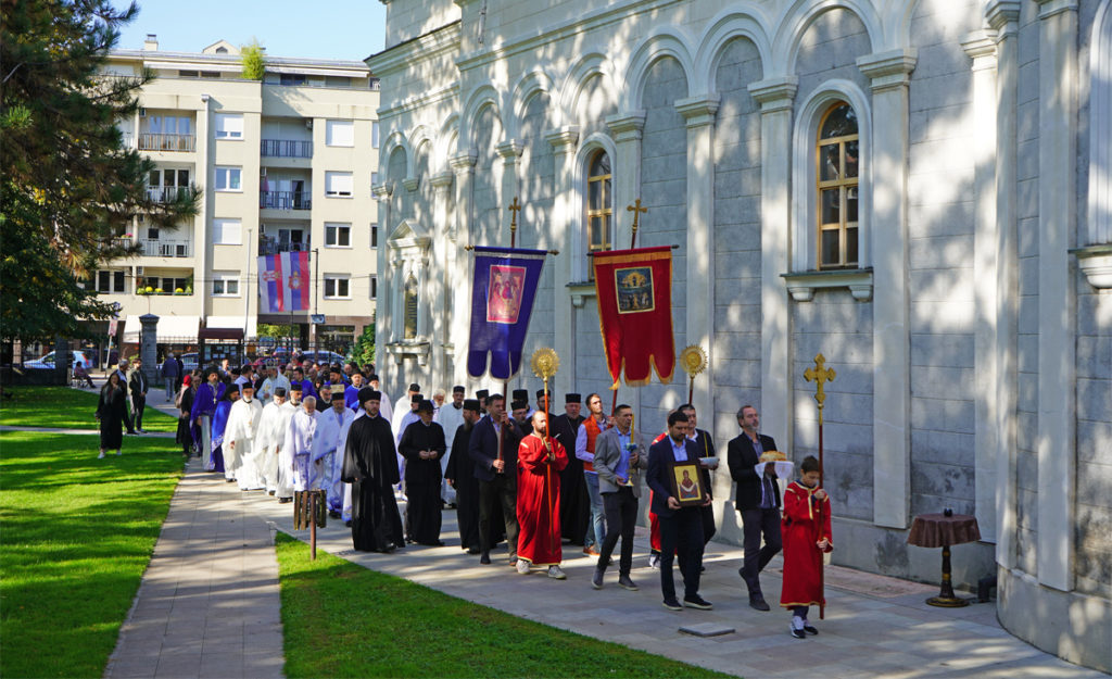 Епископ Исихије: Пресвета Богородица води нашу Цркву као мајка