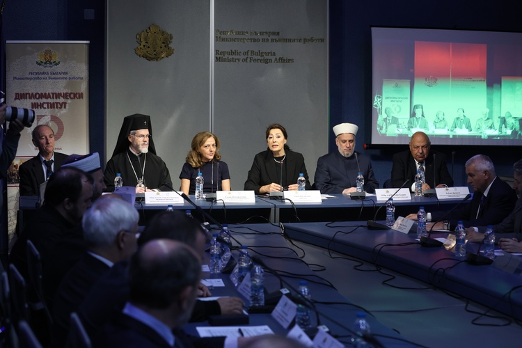 Η Βουλγαρική κοινωνία εμπιστεύεται περισσότερο την Ορθόδοξη Εκκλησία