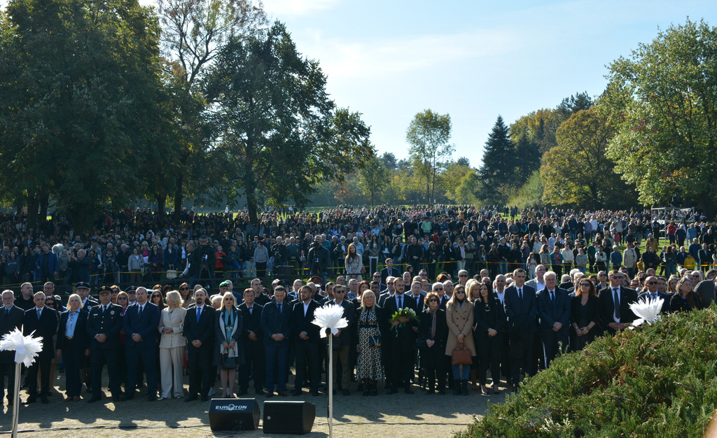 Молебан Светим новомученицима крагујевачким у Шумарицама