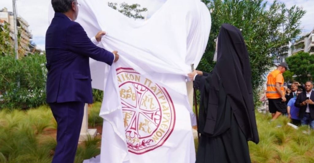 إزاحة الستار وتسمية ساحة على اسم جزيرتي امبرو وتينيدوس