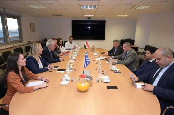 وزير السياحة البحرية والرحلات البحرية اليوناني في لقاء مع محافظ جنوب سيناء في اليونان