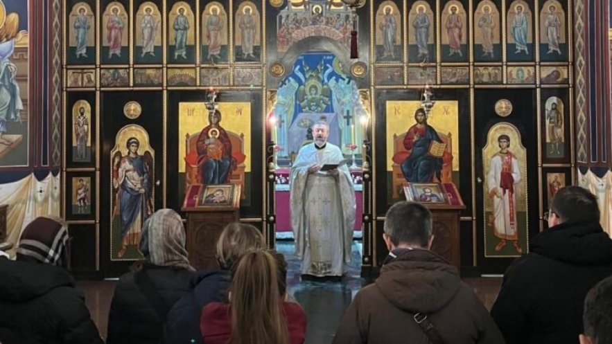 Служена Литургија на празник Светог Нектрија Егинског Чудотворца у Светосавској цркви