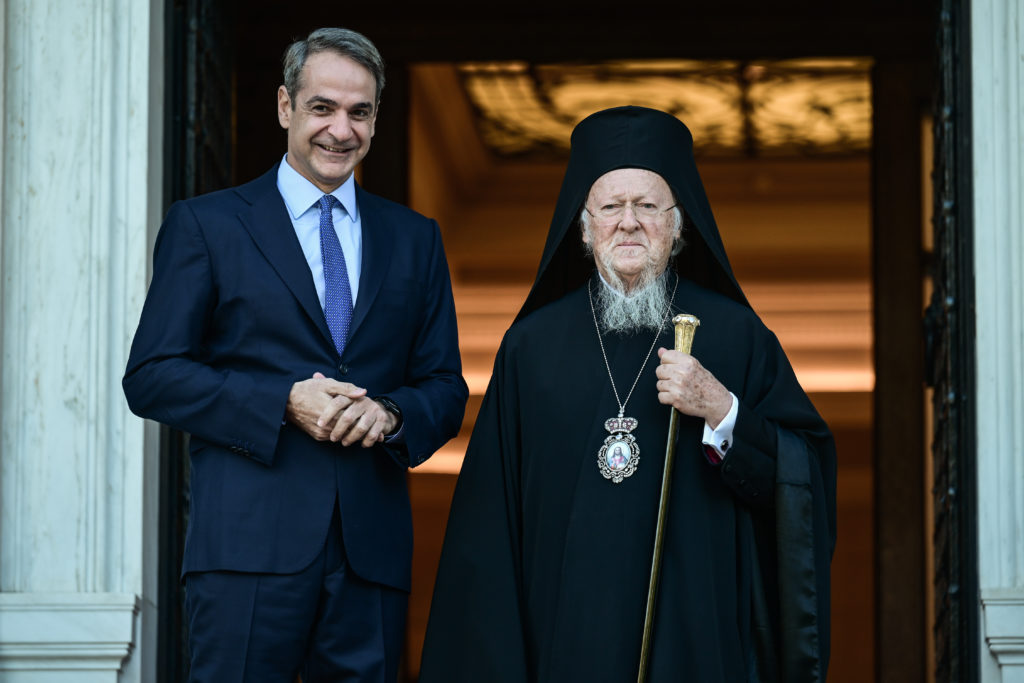 Με τον Πρωθυπουργό Κ. Μητσοτάκη συναντήθηκε στο Μέγαρο Μαξίμου ο Οικουμενικός Πατριάρχης (ΦΩΤΟ+ΒΙΝΤΕΟ)