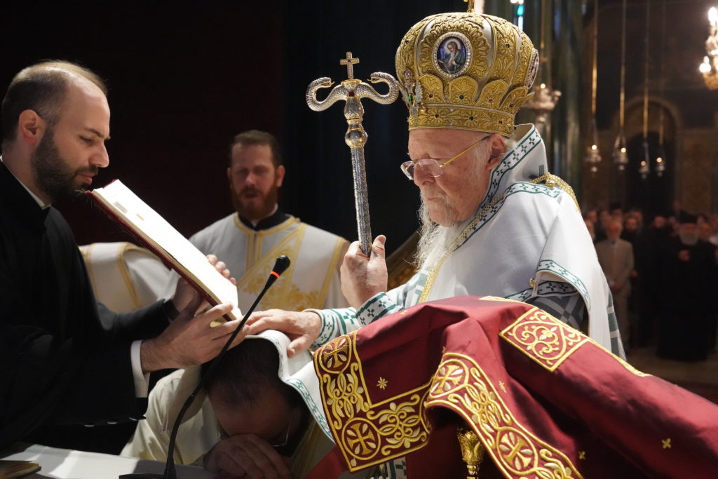 Ο εορτασμός των Εισοδίων της Θεοτόκου στον πανηγυρίζοντα Καθεδρικό Ναό της Αρχιεπισκοπής Κωνσταντινουπόλεως στο Πέρα (ΦΩΤΟ)