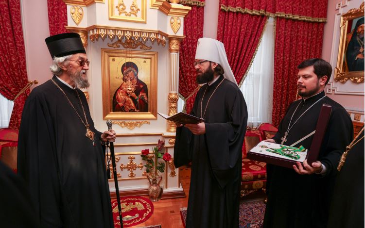 Владики Јефрему високо одликовање Руске Православне Цркве