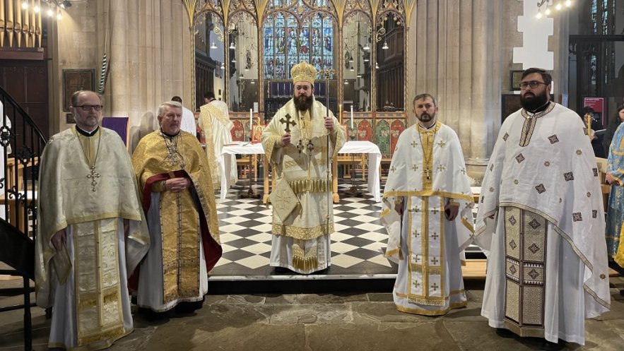 Литургија у Храму у Бедфорду