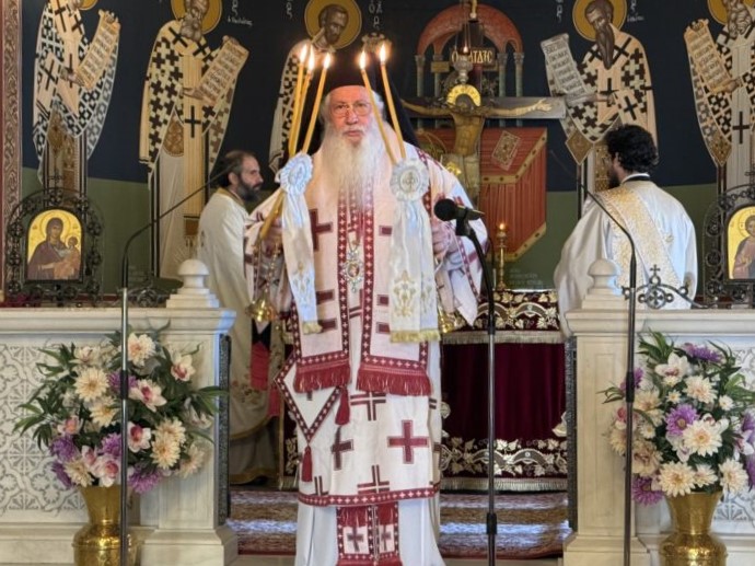 Αρχιερατική Μαθητική Θεία Λειτουργία στα Άσπρα Σπίτια