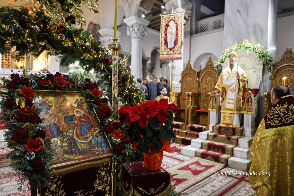 Η Θεία Λειτουργία των Χριστουγέννων στην Ιερά Μητρόπολη Θεσσαλονίκης (ΦΩΤΟ)