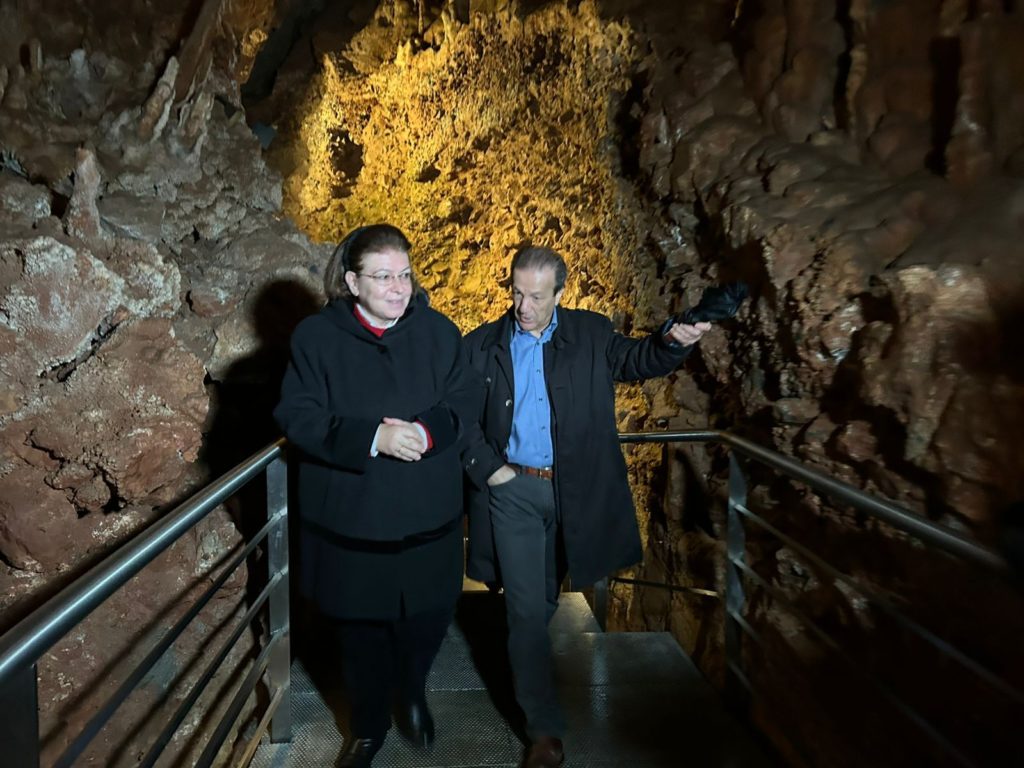 Λίνα Μενδώνη: Μείζον πολιτιστικό αγαθό και αναπτυξιακός πόλος για τη Χαλκιδική, το Μουσείο των Πετραλώνων