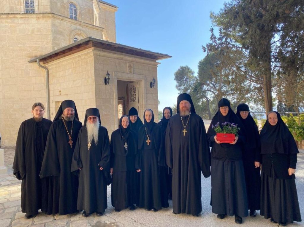 Игумения Елеонского монастыря Варвара в день тезоименитства приняла поздравления от духовенства РДМ