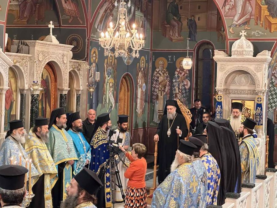 Τρίκκης Χρυσόστομος: “Ο Άγιος Νικόλαος αποτελεί ακατάλυτο πρότυπο πίστεως, φιλανθρωπίας και θυσίας” – Ο Πανηγυρικός εορτασμός του Συμπολιούχου Τρικάλων 