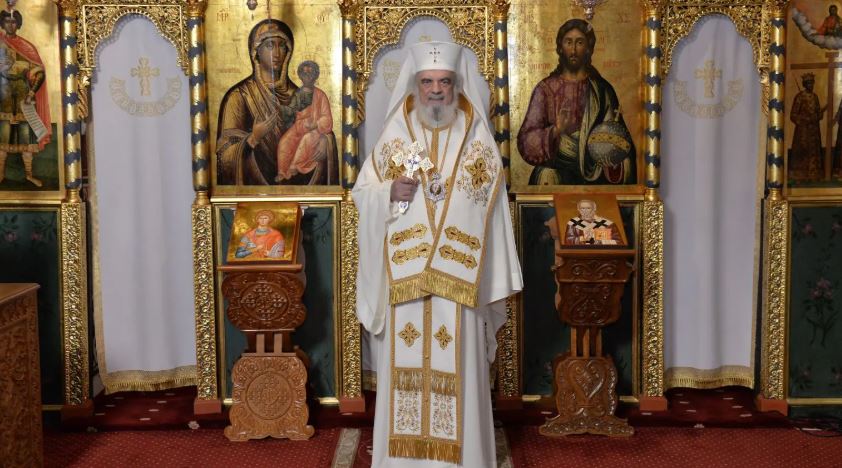 Sărbătoarea nu este o scuză sau un obstacol în a săvârși binele pentru aproapele nostru, explică Patriarhul Daniel