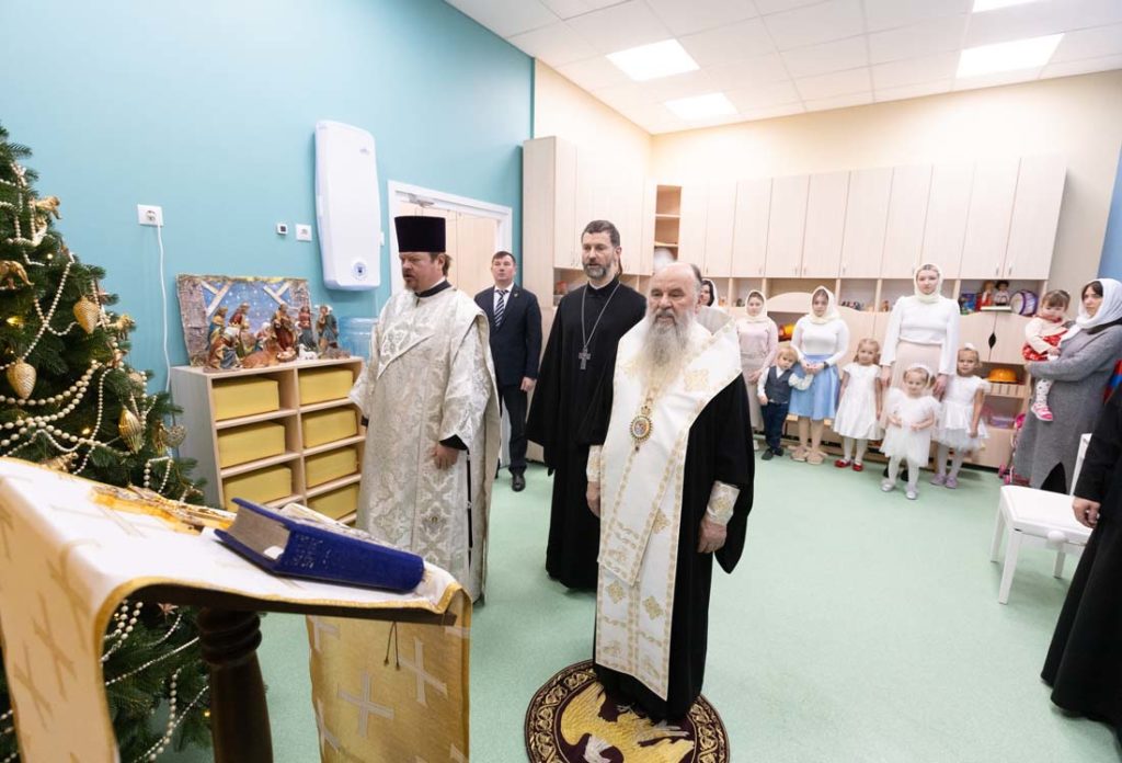 Митрополит Санкт-Петербургский и Ладожский Варсонофий освятил первый в Санкт-Петербургской епархии лицензированный детский сад с православным компонентом