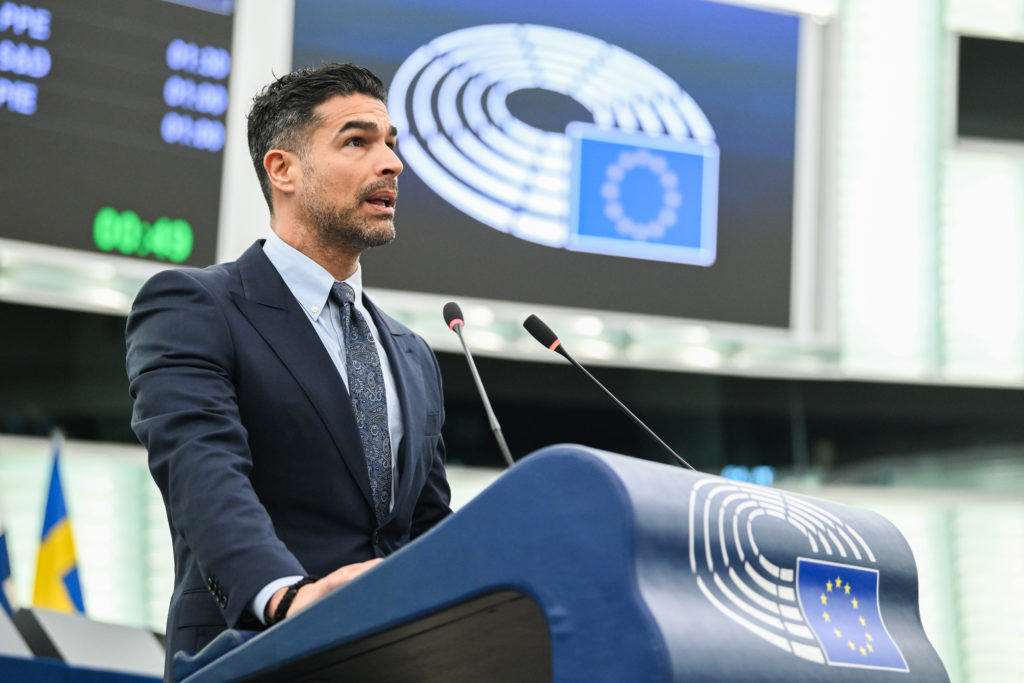 Παρέμβαση Ευρωβουλευτή Νικολάου Αναδιώτη για Δημογραφικό: Προστασία της παραδοσιακής οικογένειας και της αγέννητης ζωής