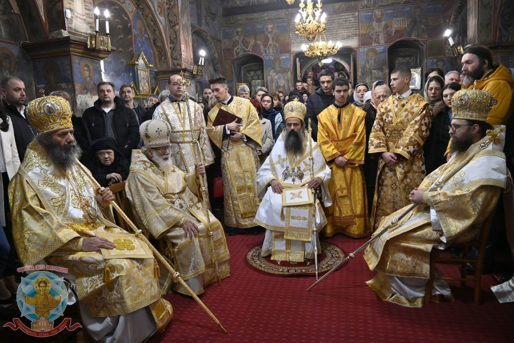 Патриаршеска литургия в храм „Св. Николай Мирликийски Чудотворец“, гр. Елин Пелин