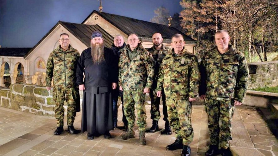 Начелник Генералштаба на Божић у манастиру Букову
