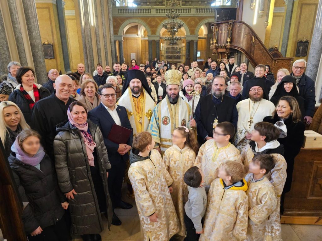 Δισαρχιερατική Θεία Λειτουργία στον ουκρανόφωνη ενορία του Ευαγγελισμού της Θεοτόκου στη Βουδαπέστη