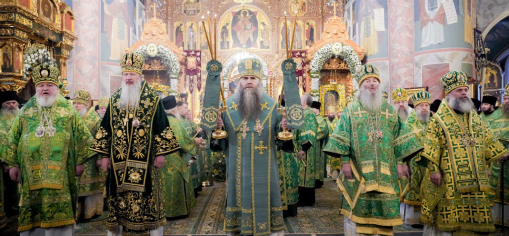 В день памяти преподобного Серафима Саровского сонм архипастырей Русской Православной Церкви совершил Литургию в Серафимо-Дивеевском монастыре