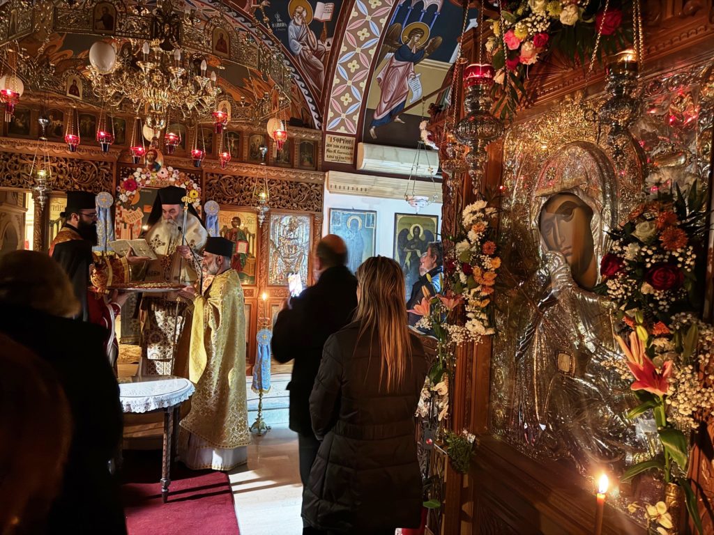 Εορτή της Παναγίας Παραμυθίας στην Ι.Μ. Παρθενώνος – “Να μην ανοίξουμε τις πύλες της ψυχής και της καρδιάς σε κάθε τι που μολύνει τον νου”